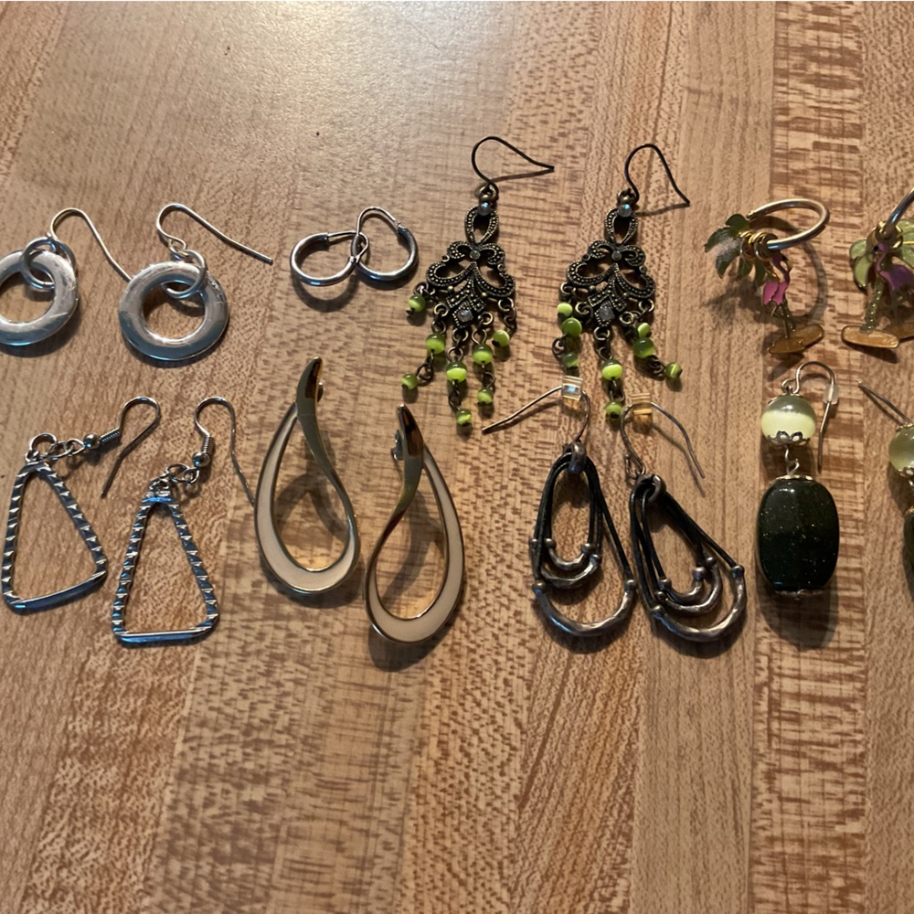 8 pair of Fabulous Earrings